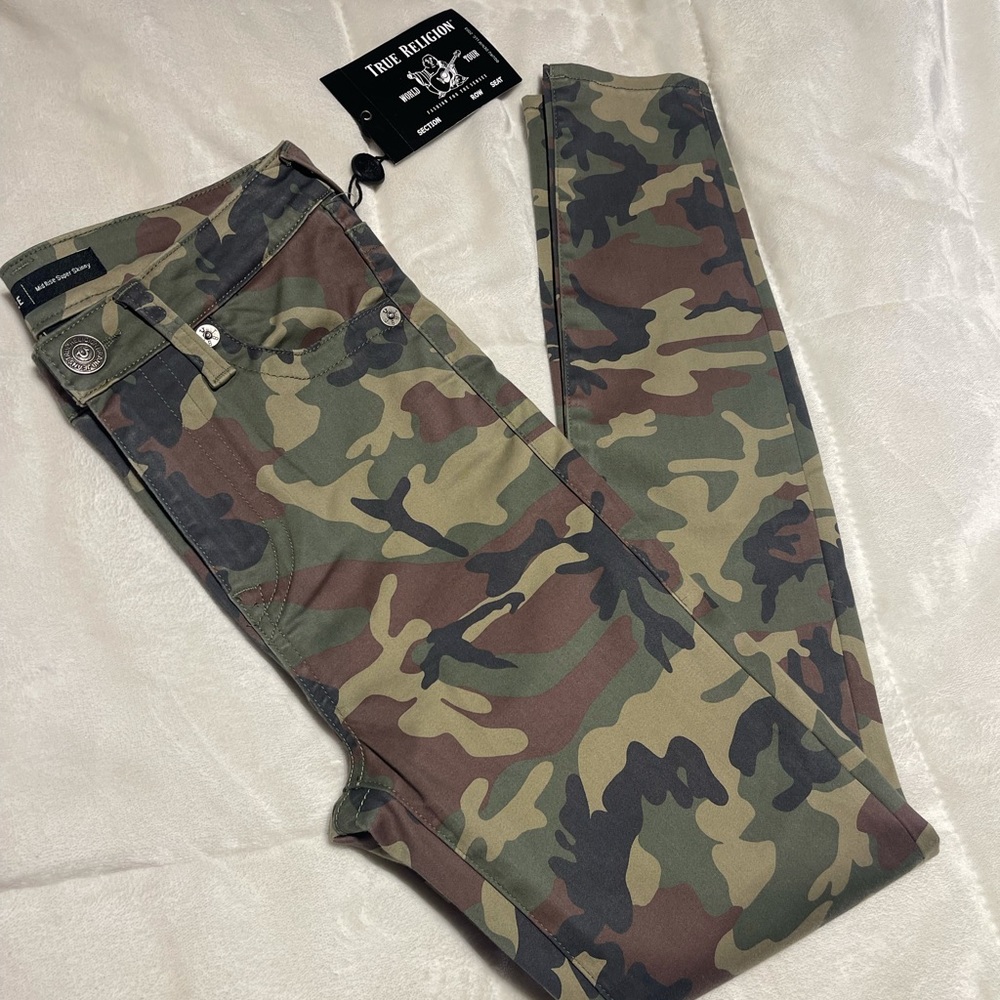 NWT True Religion Camo Super Skinny size 26